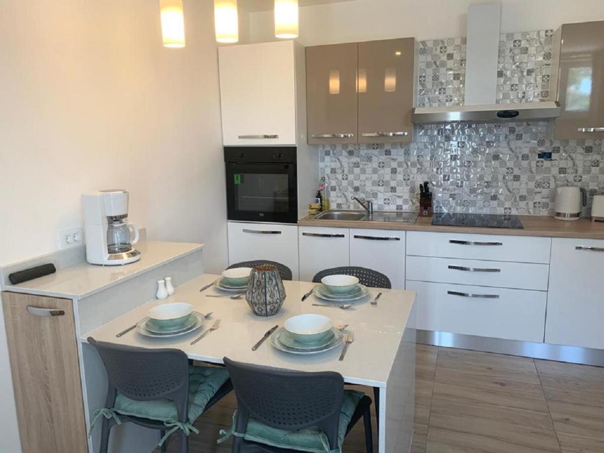 La Dolce Vita Apartments Unit 2 Posedarje Exteriör bild